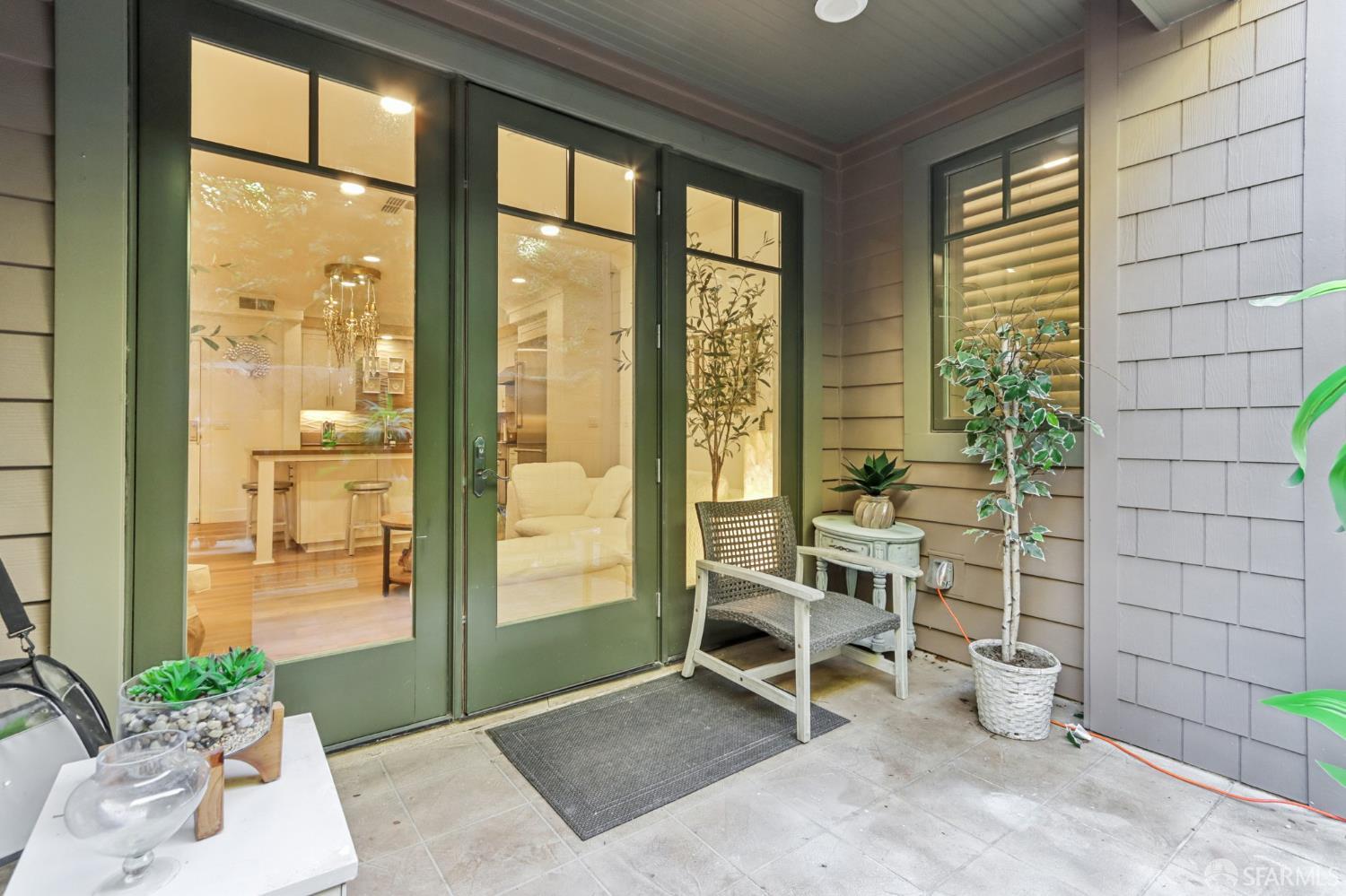 1003 Woodbury Road # 104