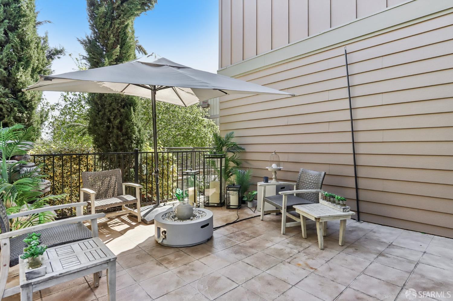 1003 Woodbury Road # 104