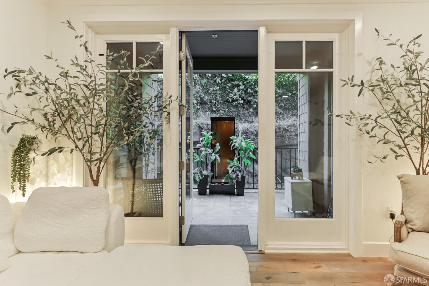 1003 Woodbury Road # 104