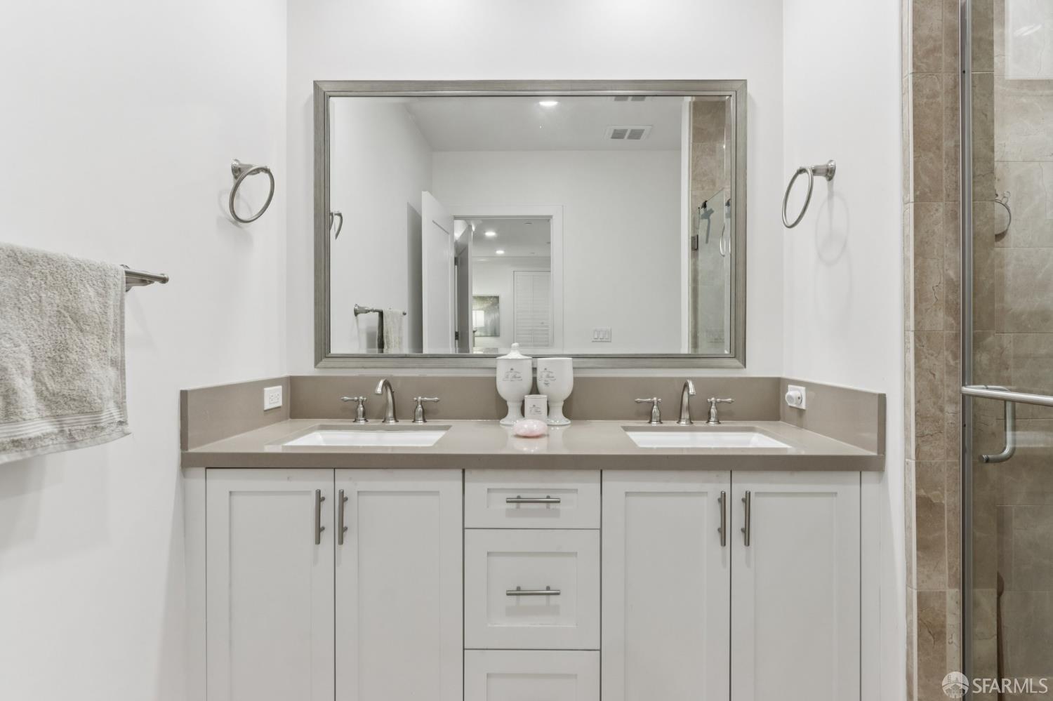 1003 Woodbury Road # 104