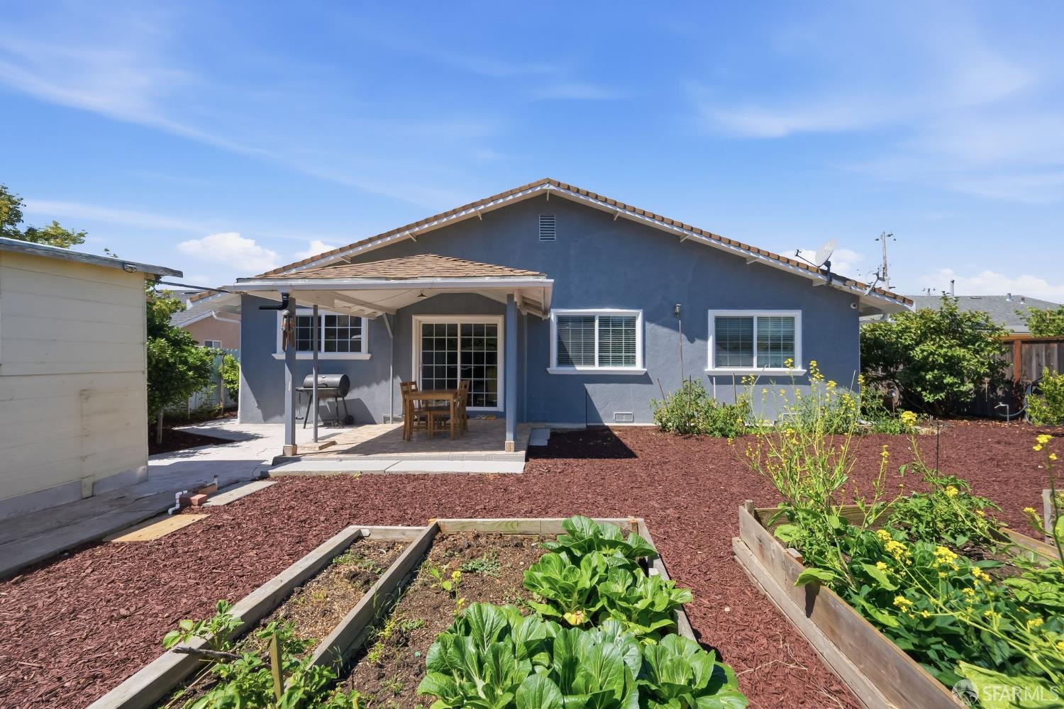 27786 Ross Place