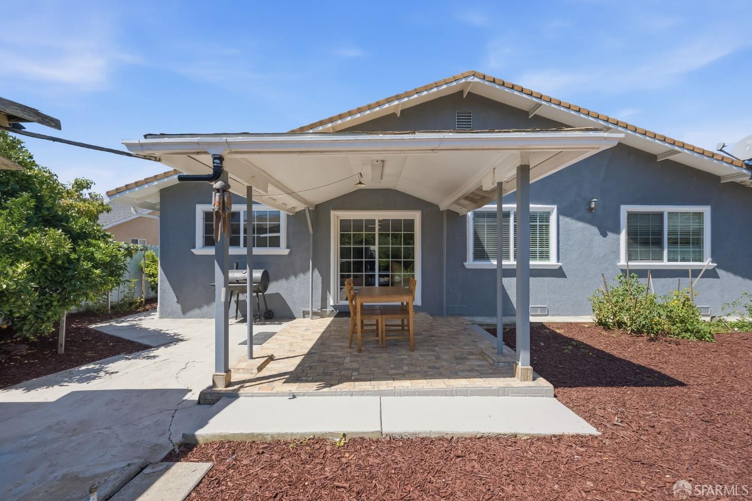 27786 Ross Place