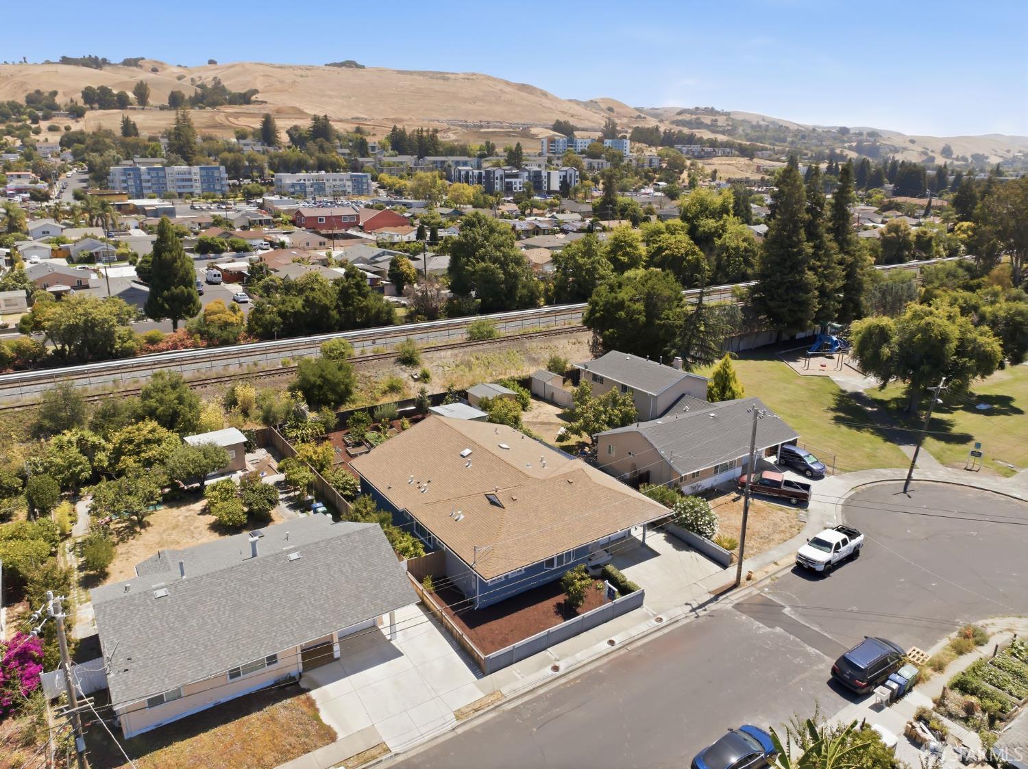 27786 Ross Place