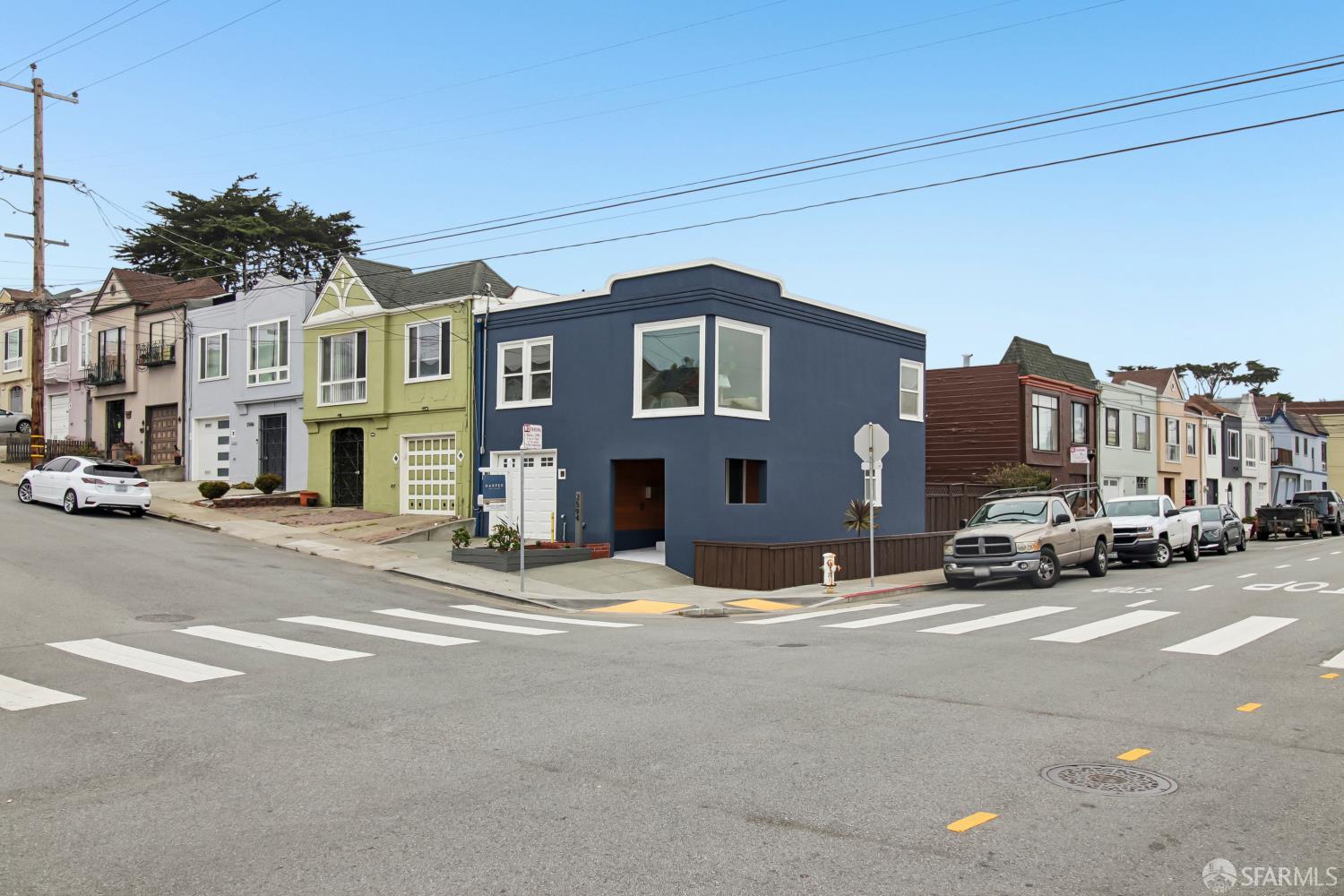 2594 39th Avenue