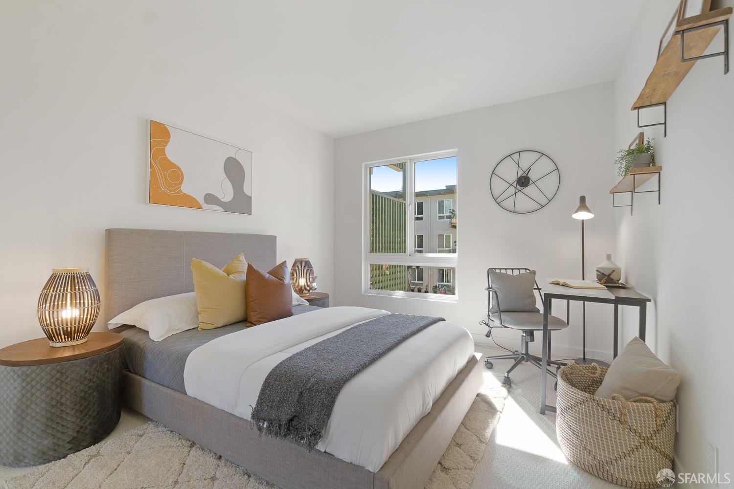 932 Peninsula Avenue # 306
