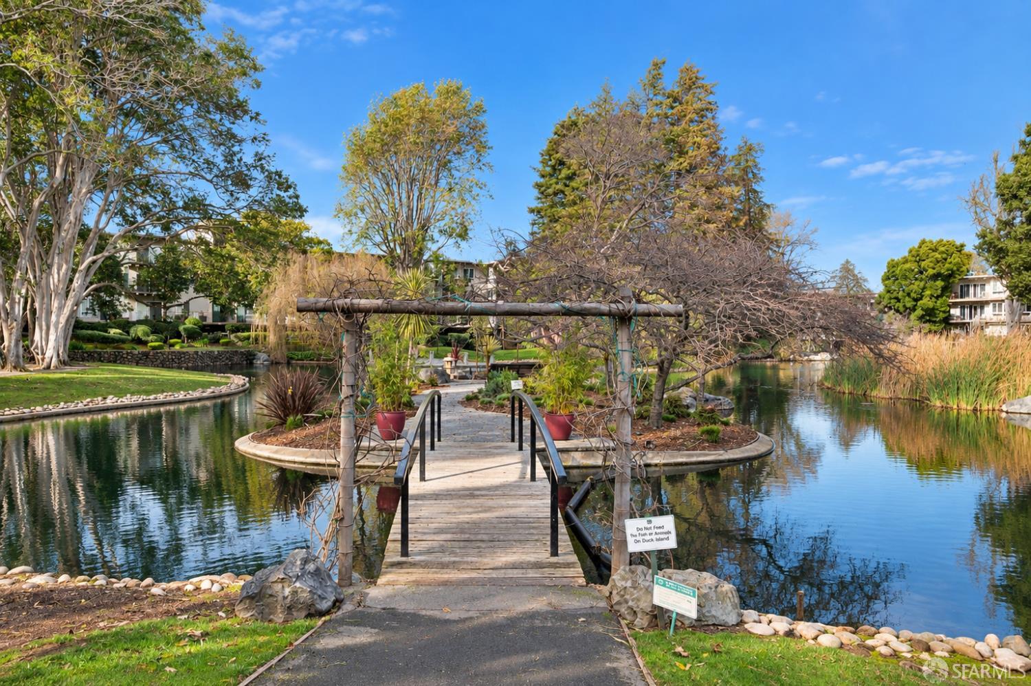 932 Peninsula Avenue # 306