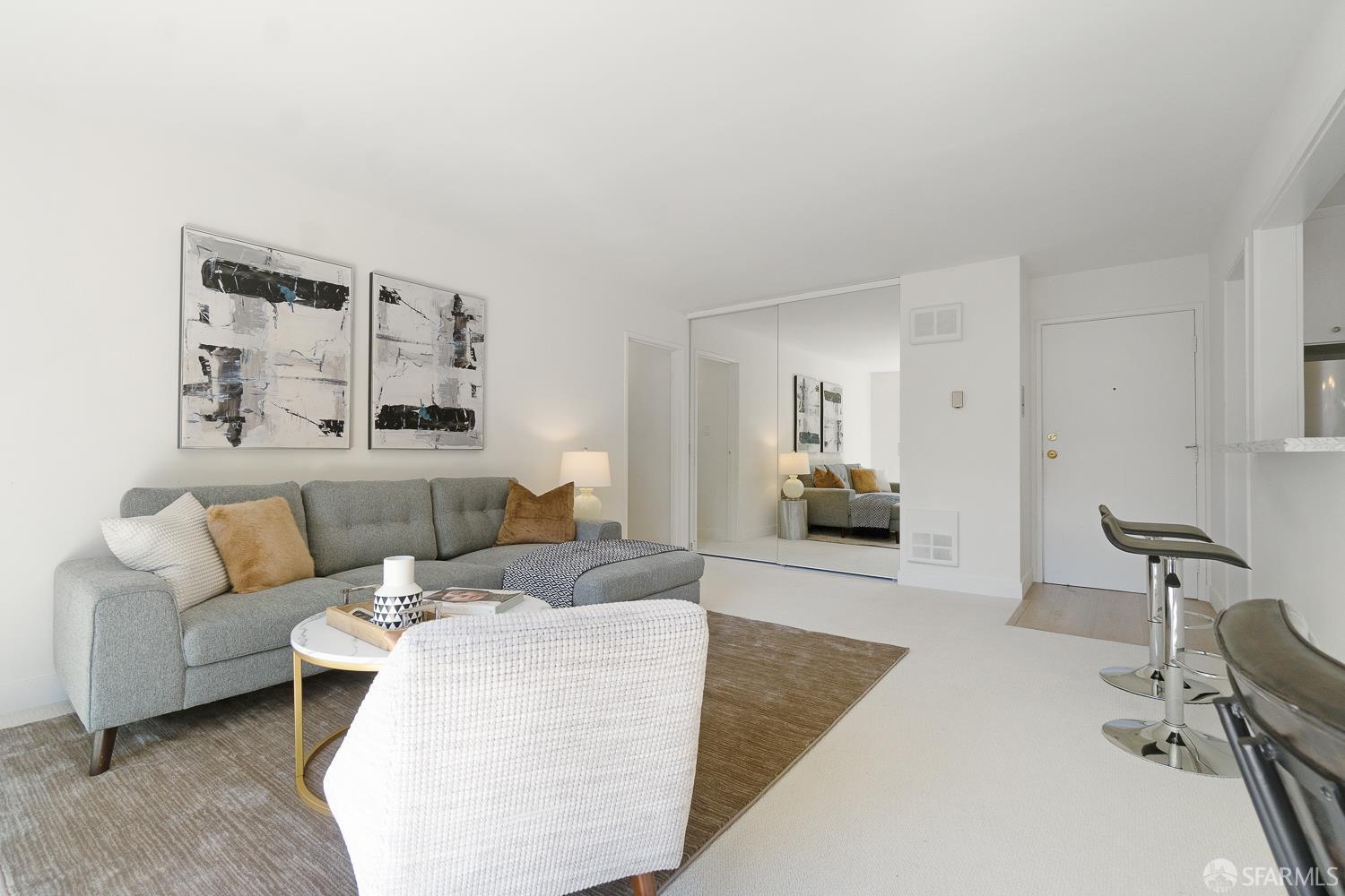 932 Peninsula Avenue # 306