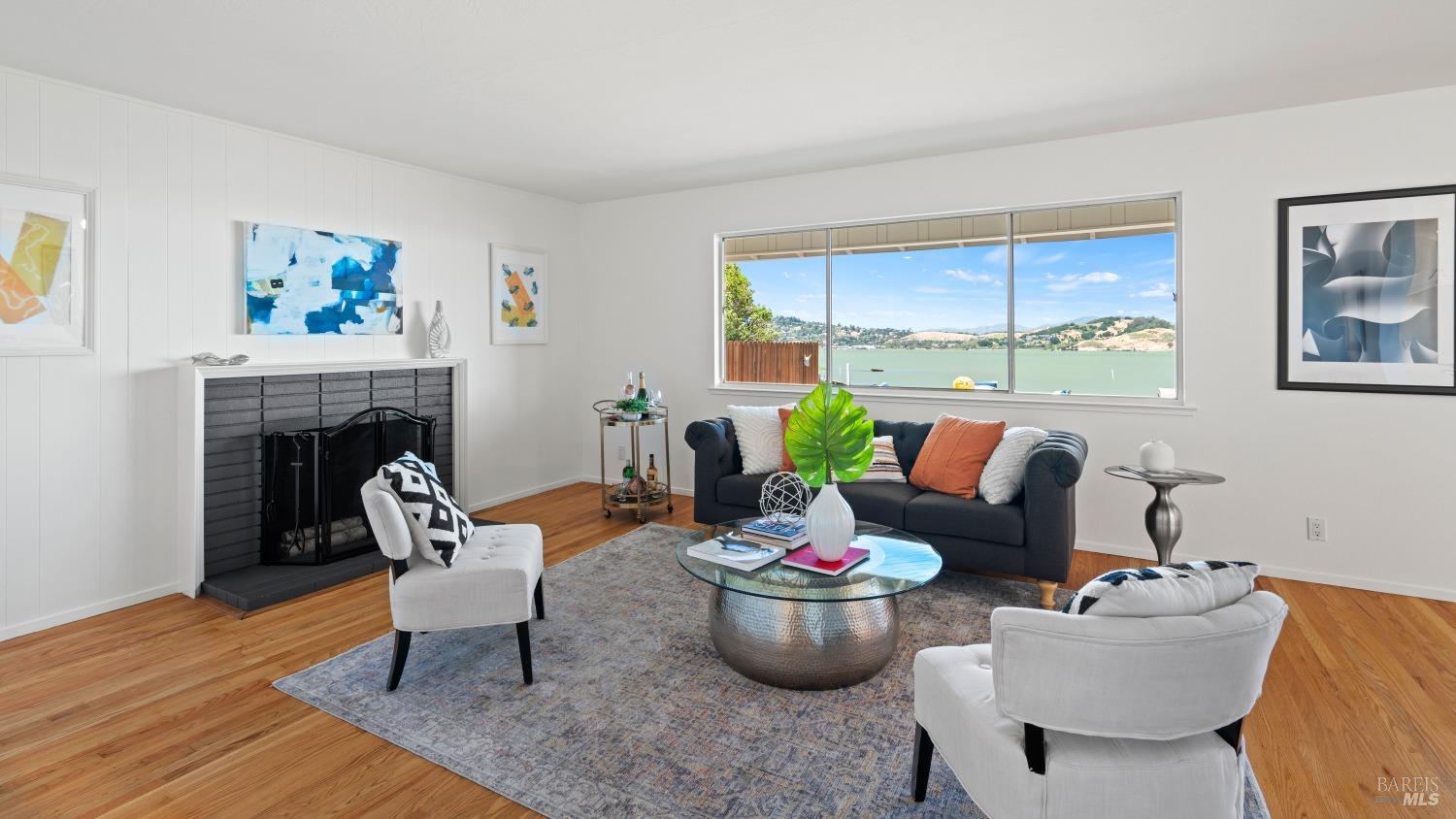 231 Golden Hind Psge