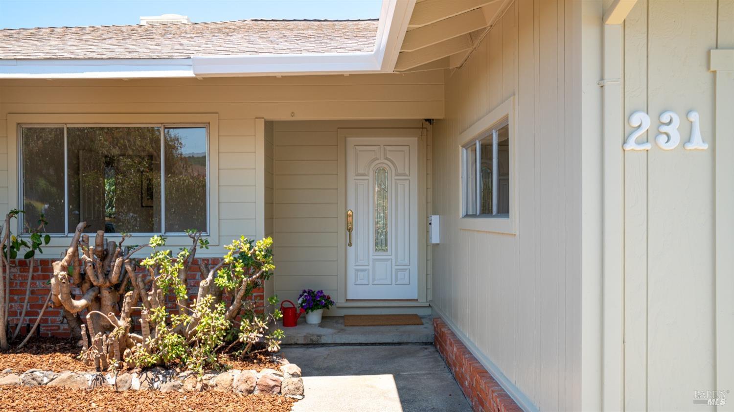 231 Golden Hind Psge