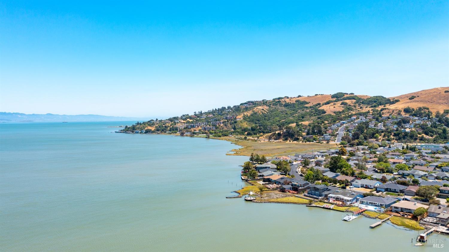 231 Golden Hind Psge