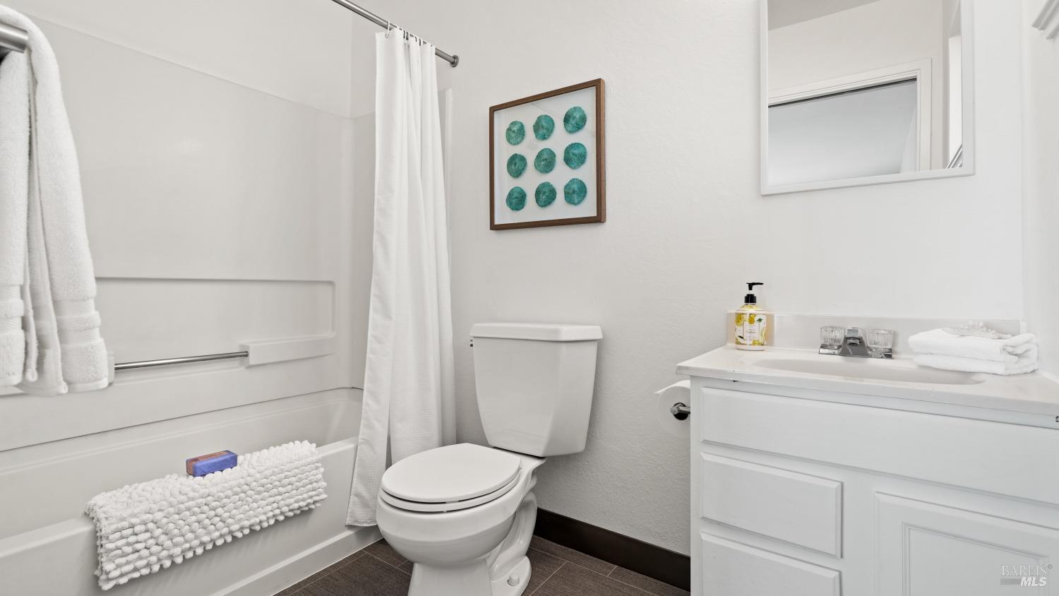 231 Golden Hind Psge