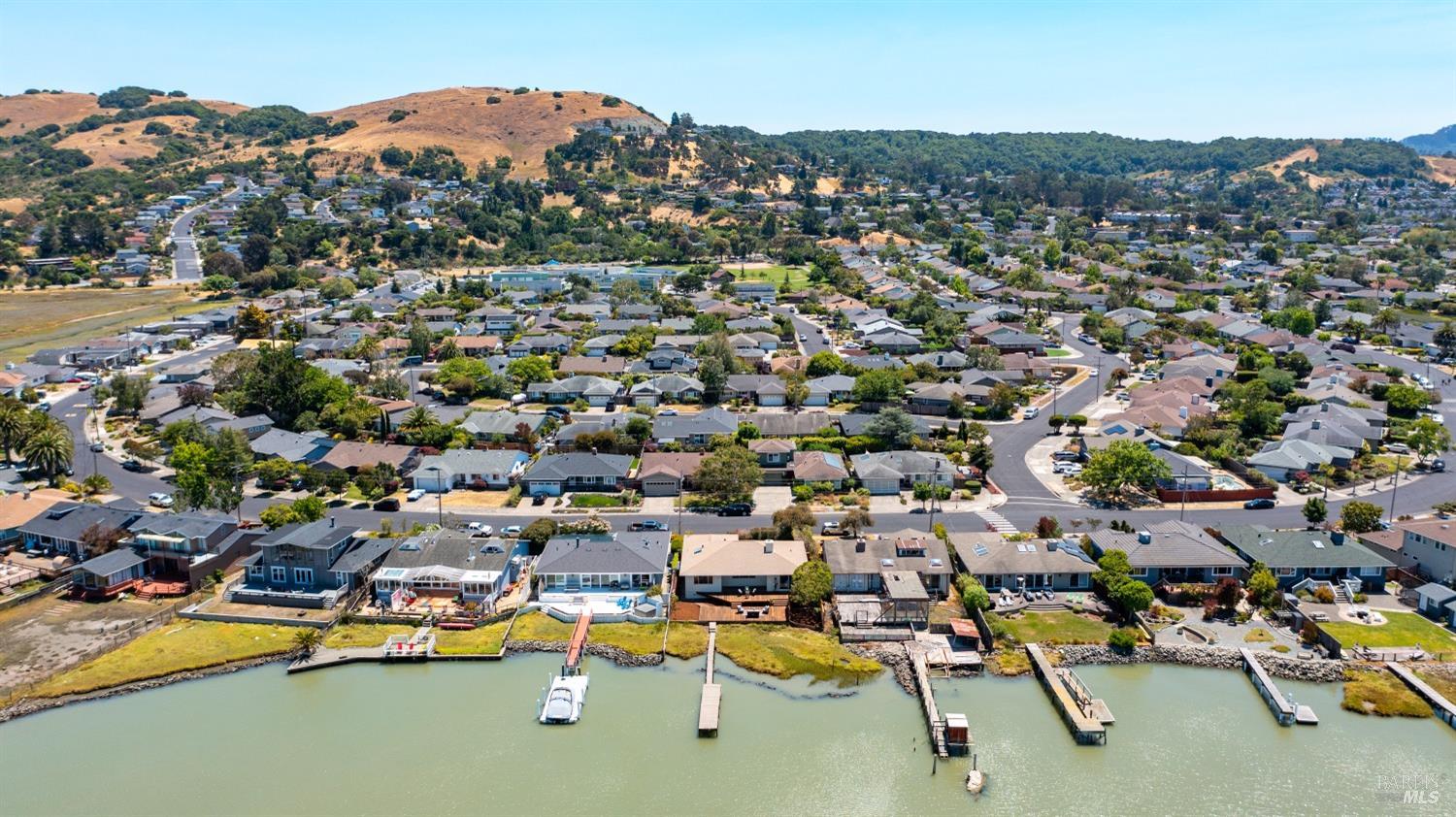 231 Golden Hind Psge