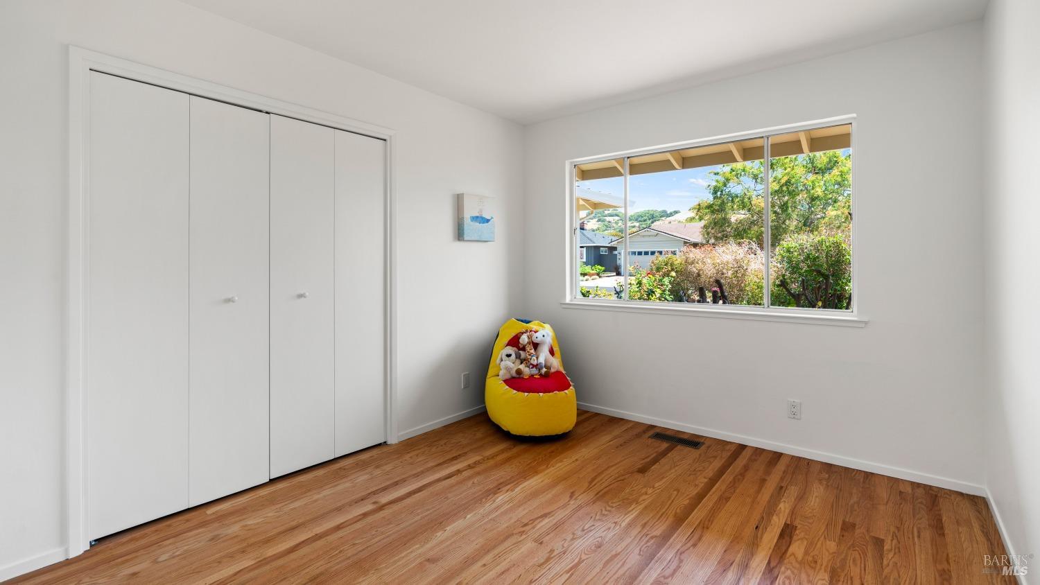 231 Golden Hind Psge