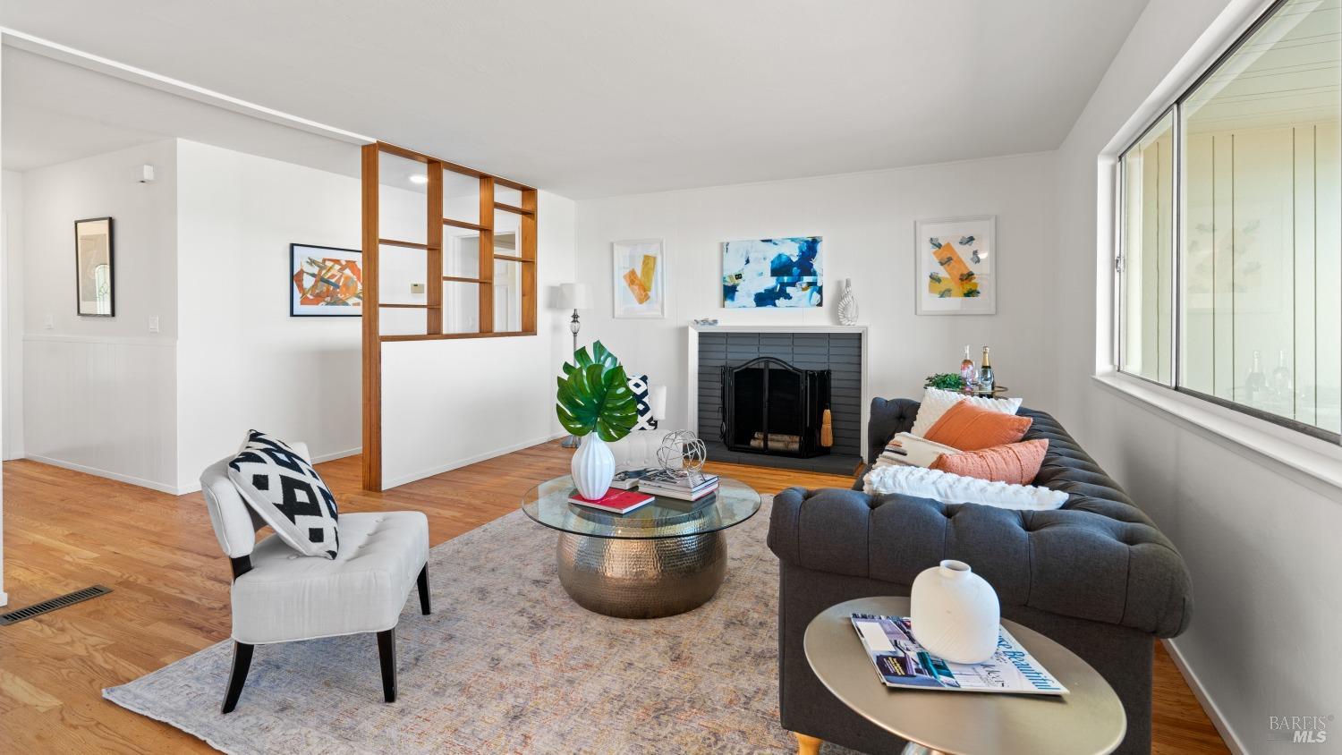 231 Golden Hind Psge