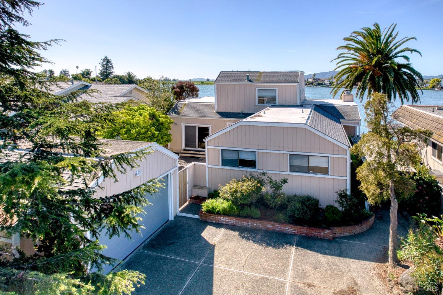 1086 Bel Marin Keys Blvd