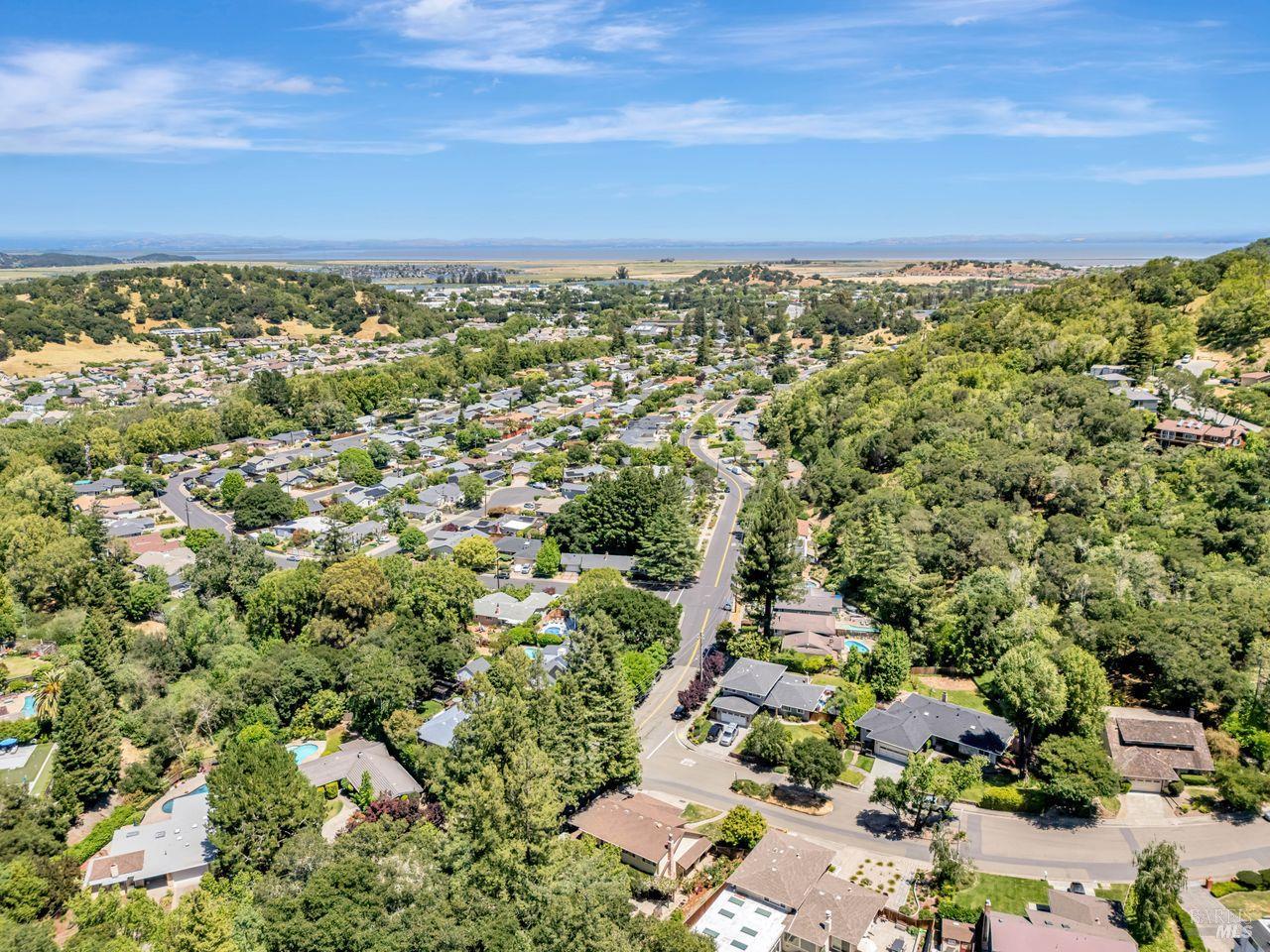 10 Pebble Beach Dr