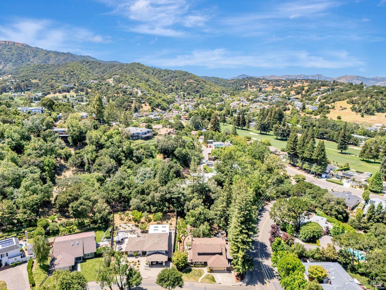 10 Pebble Beach Dr