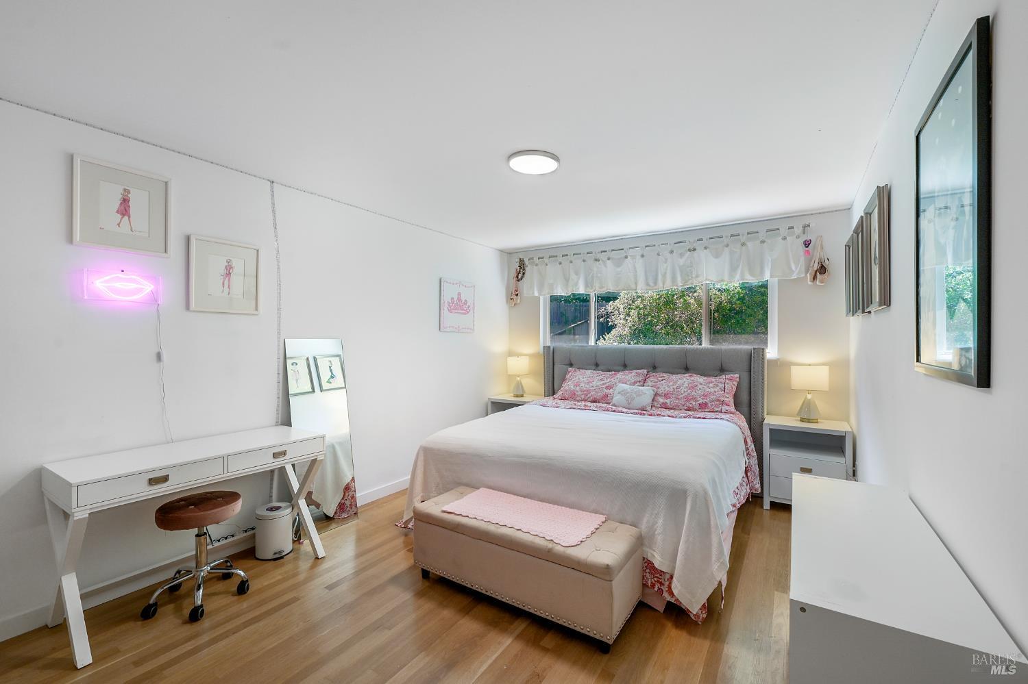 10 Pebble Beach Dr