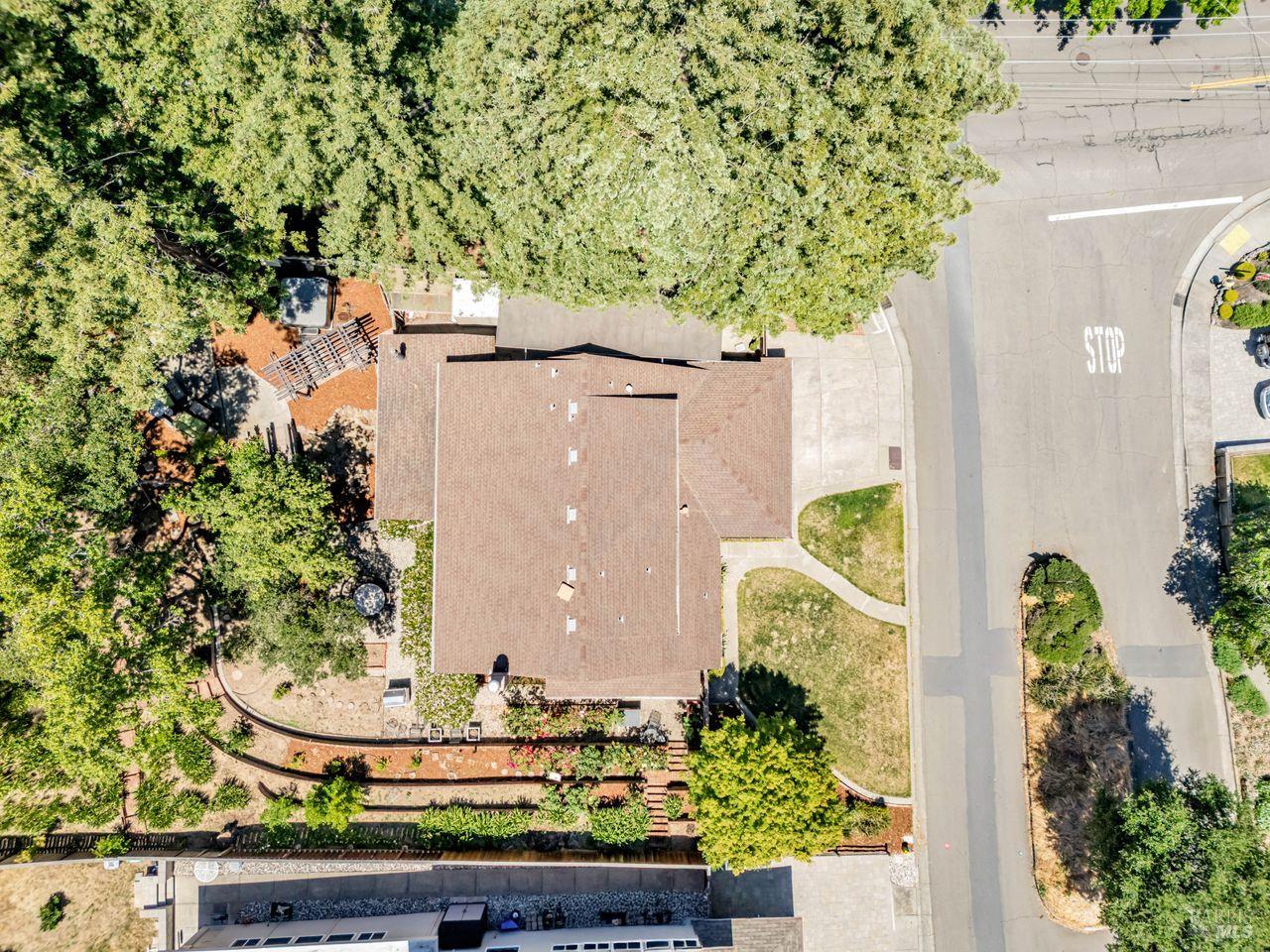 10 Pebble Beach Dr