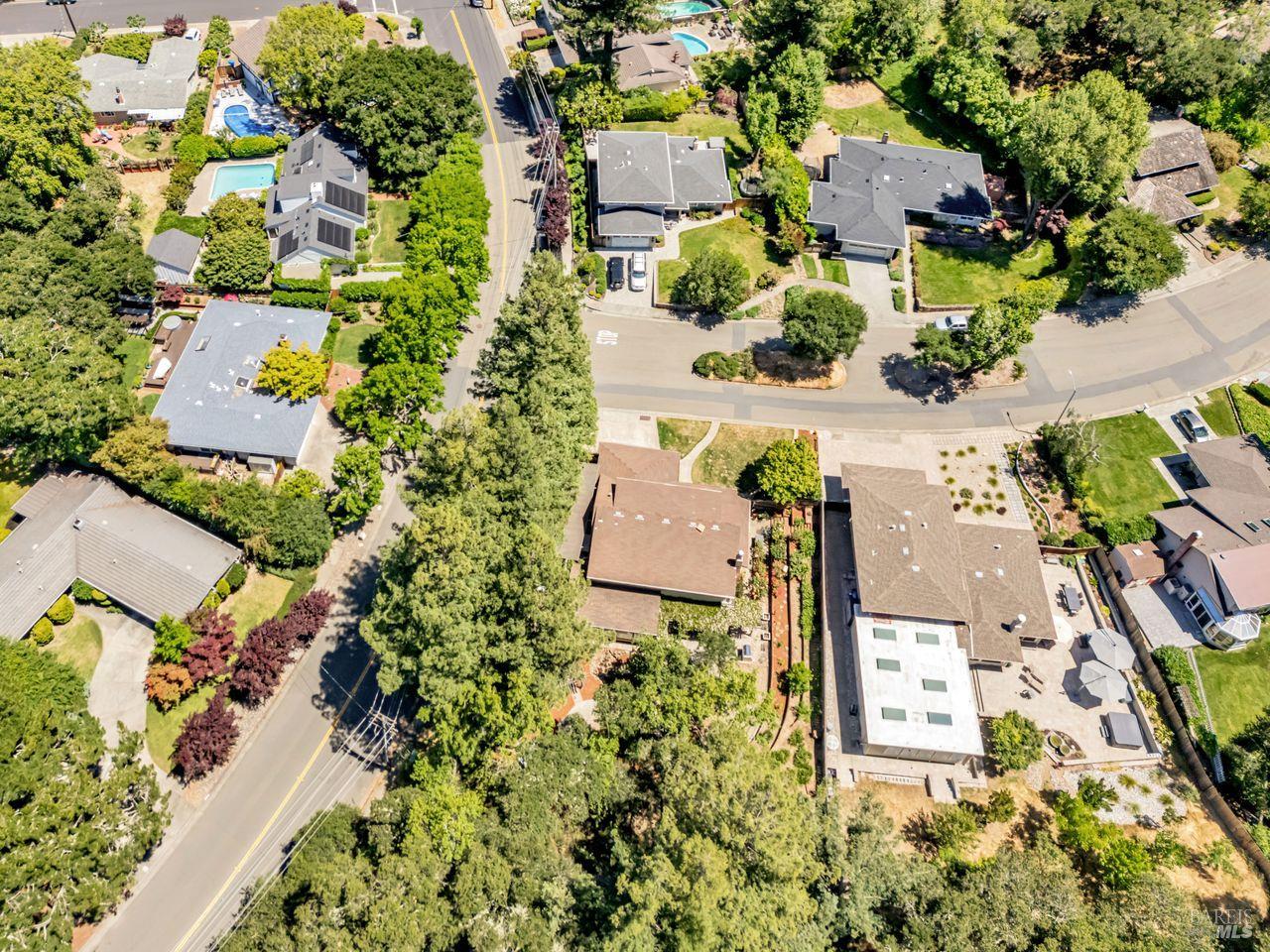 10 Pebble Beach Dr