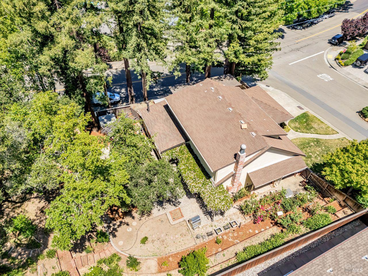 10 Pebble Beach Dr