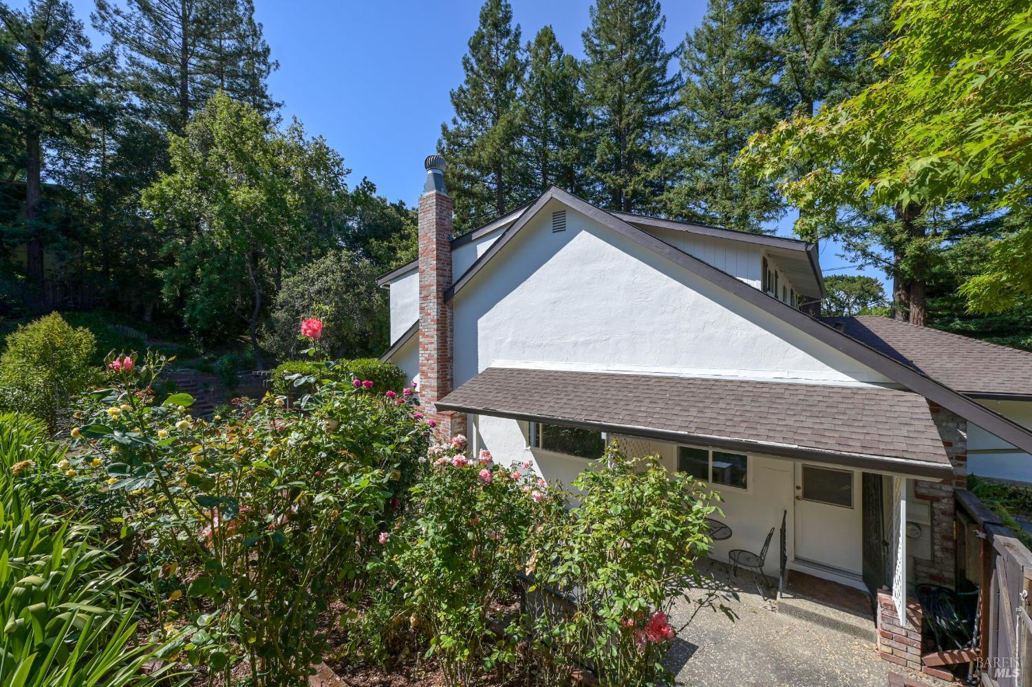 10 Pebble Beach Dr