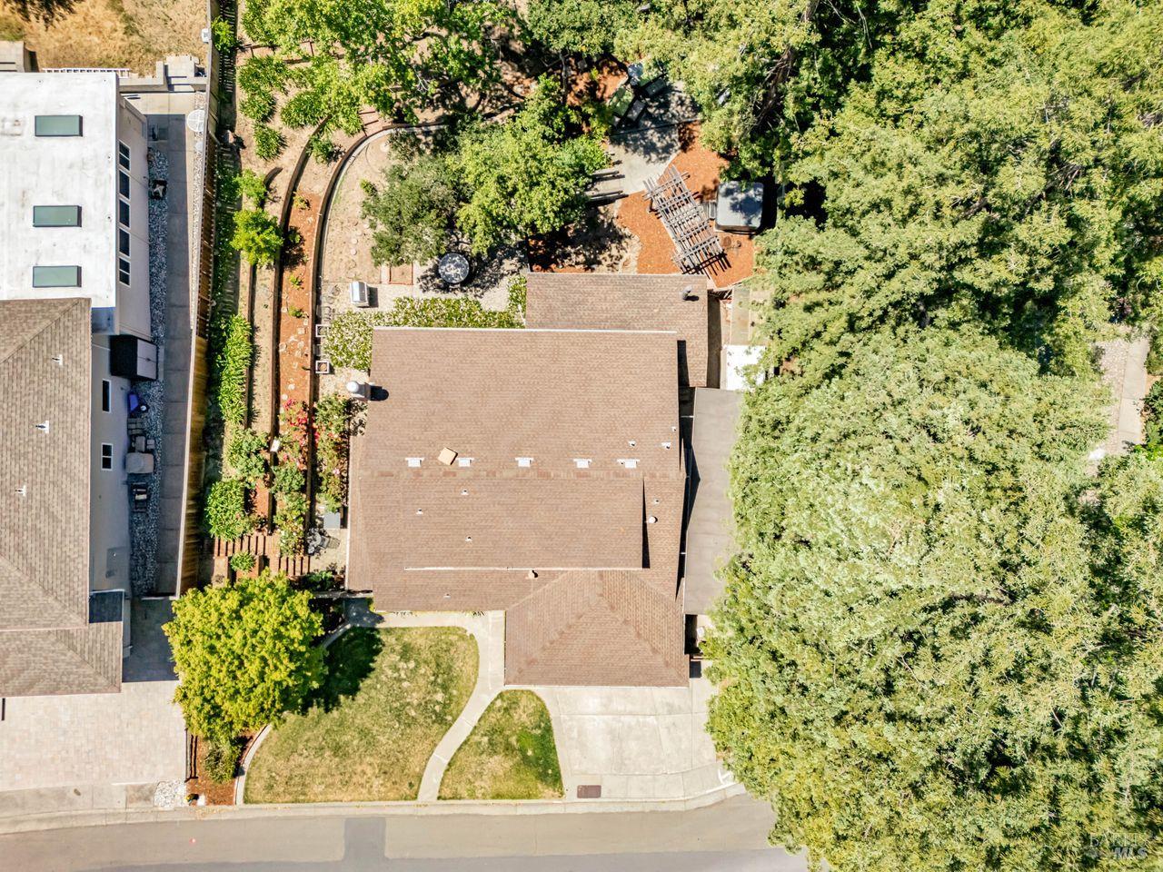10 Pebble Beach Dr