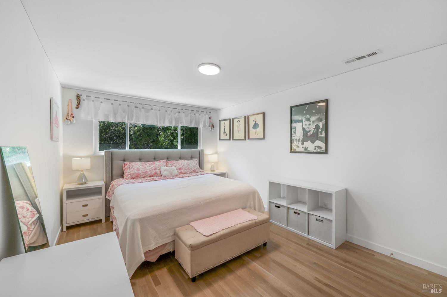 10 Pebble Beach Dr