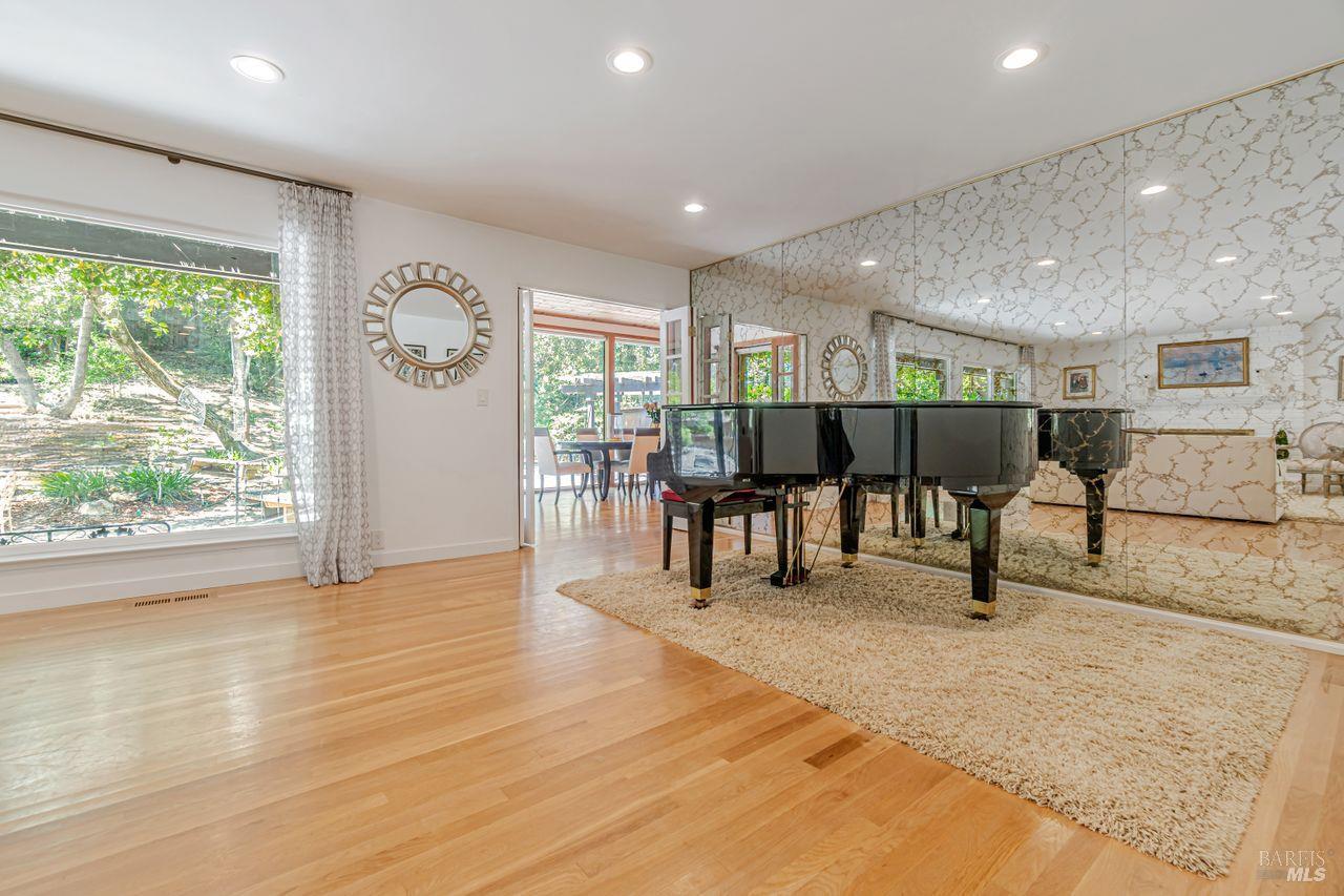 10 Pebble Beach Dr