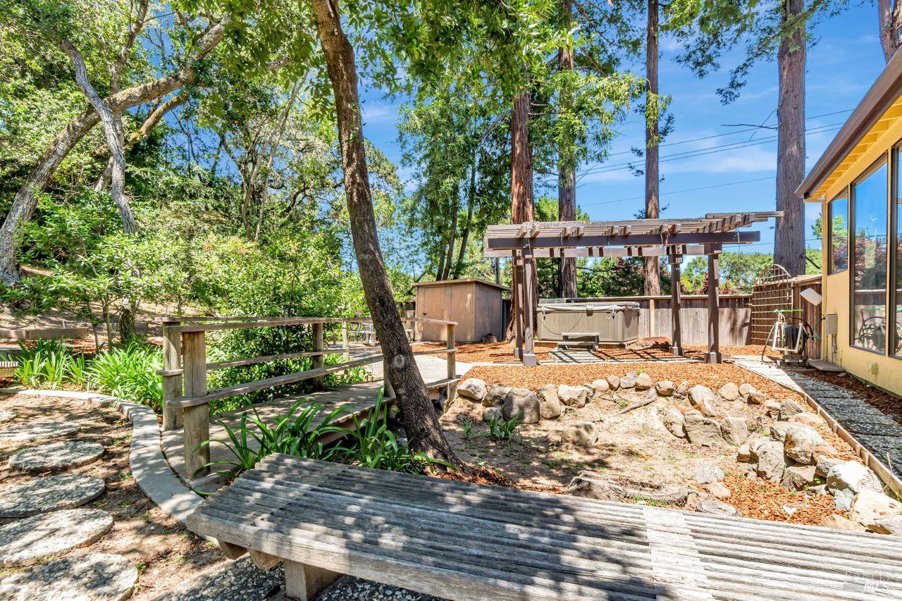 10 Pebble Beach Dr