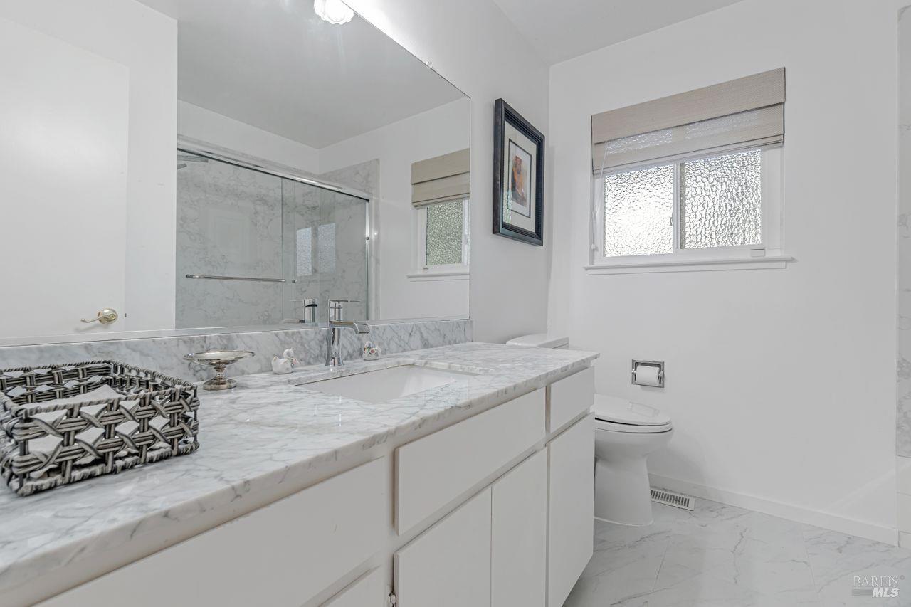10 Pebble Beach Dr