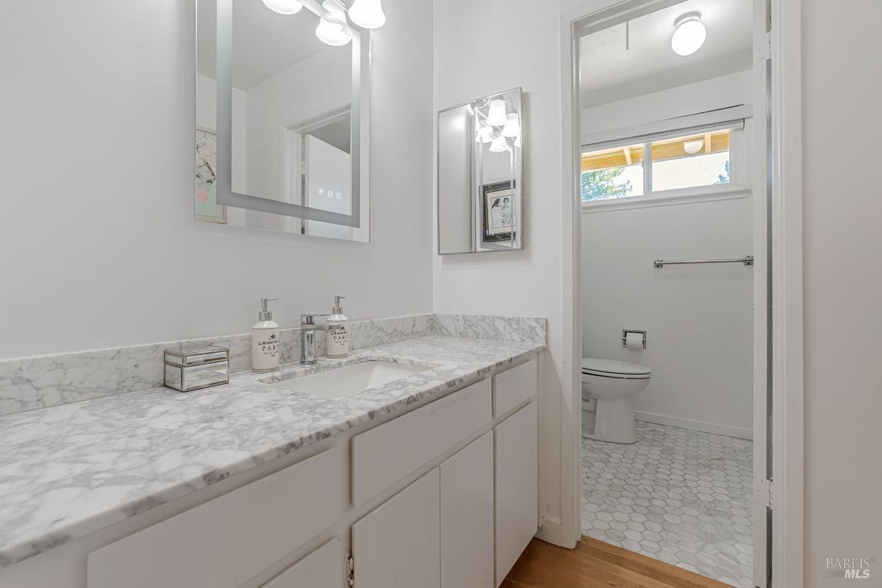 10 Pebble Beach Dr