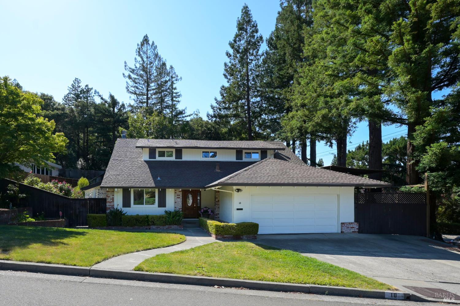 10 Pebble Beach Dr