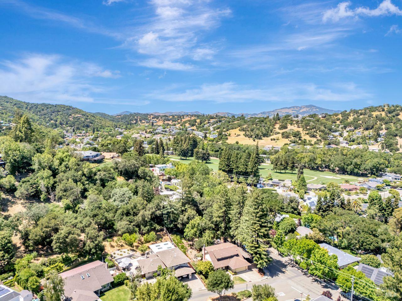 10 Pebble Beach Dr