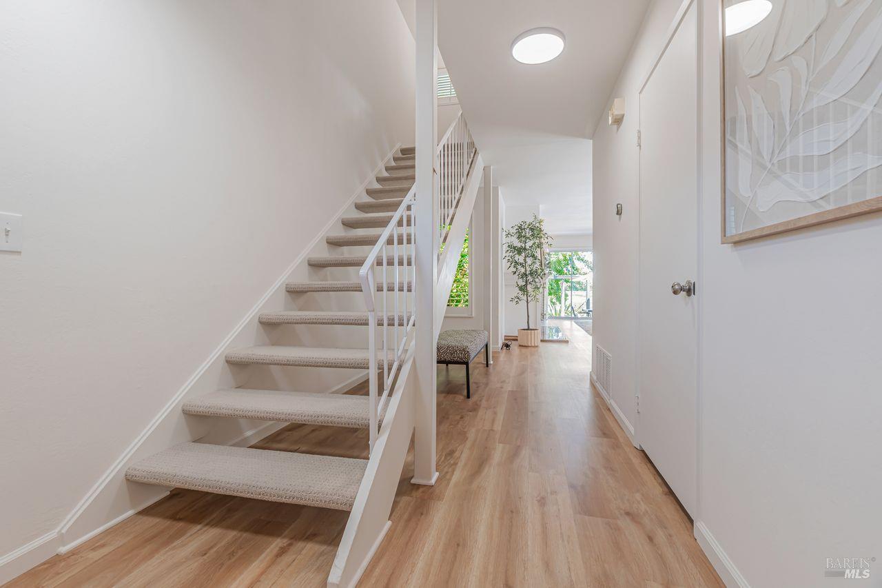 2541 Topaz Dr