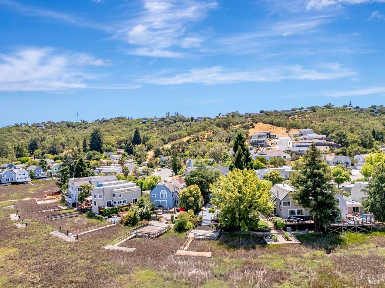 2541 Topaz Dr