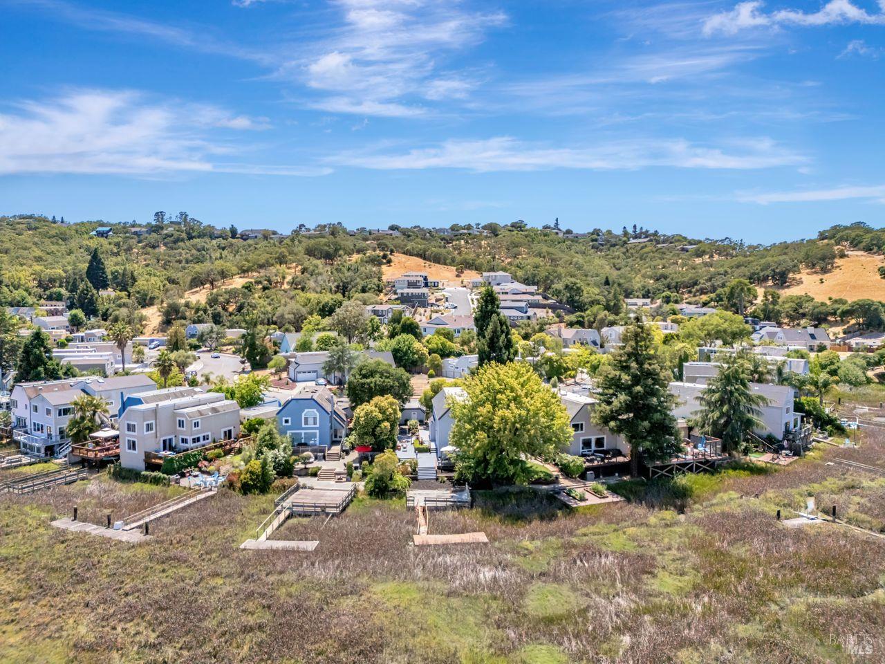 2541 Topaz Dr