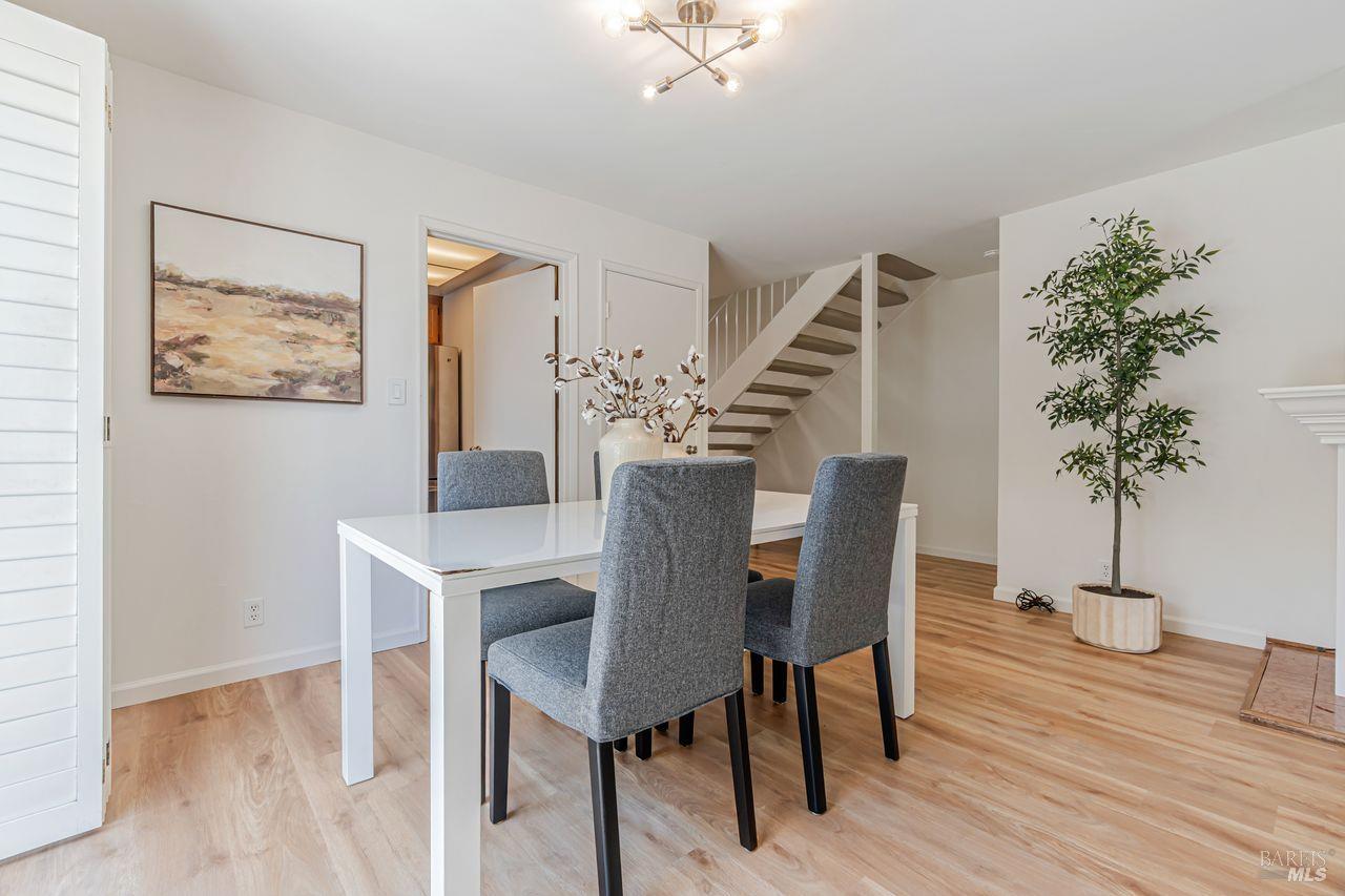 2541 Topaz Dr
