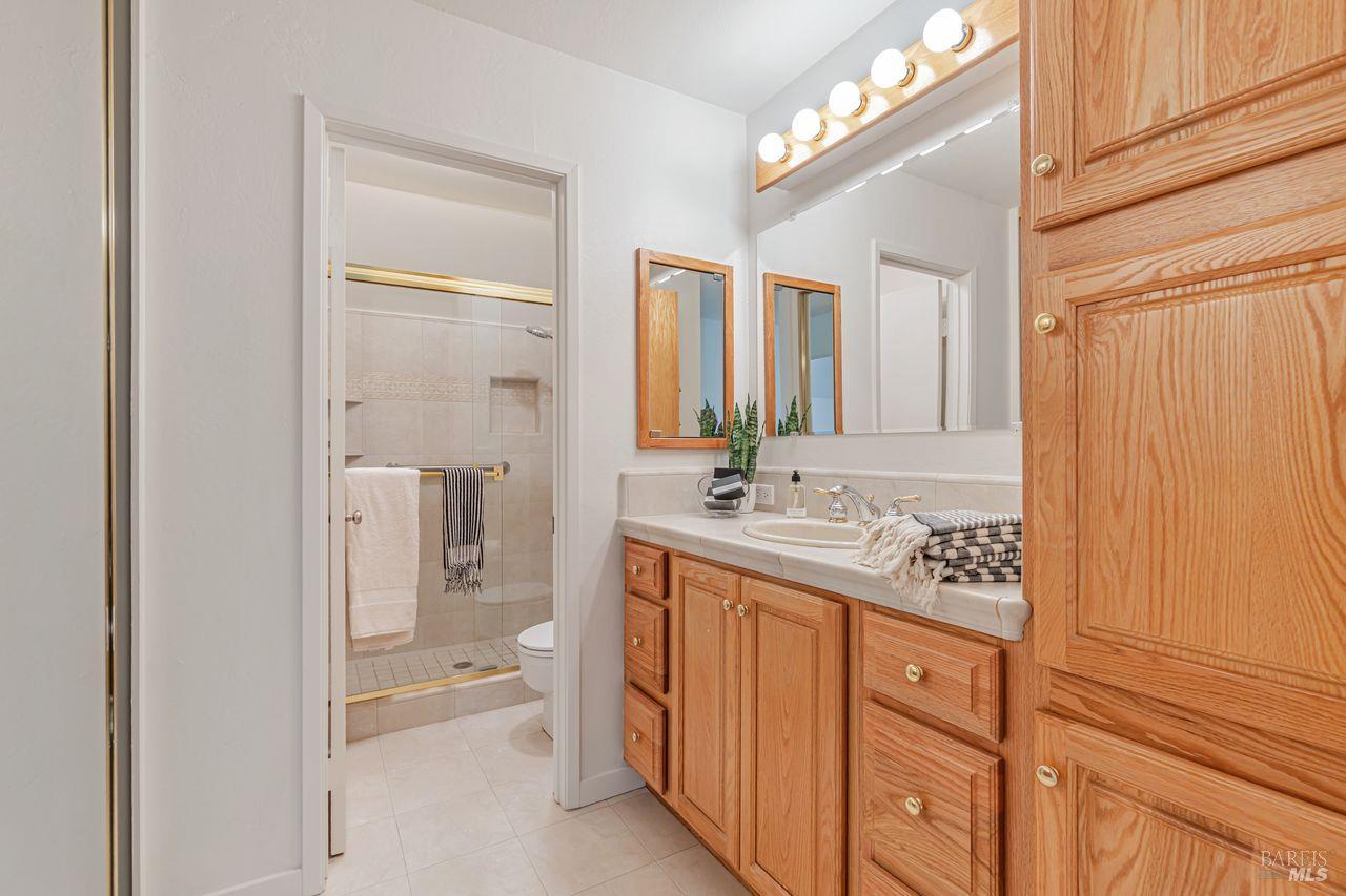 2541 Topaz Dr