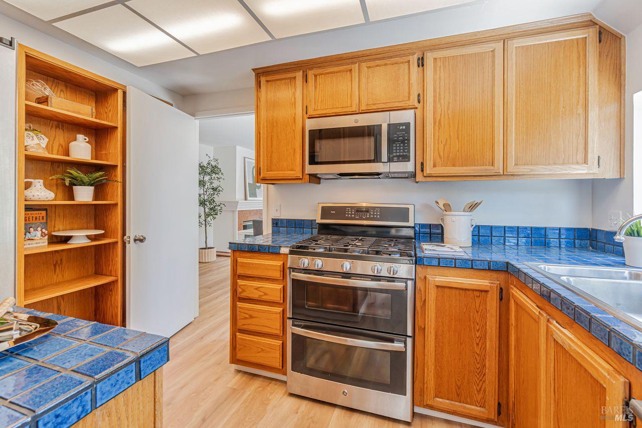 2541 Topaz Dr