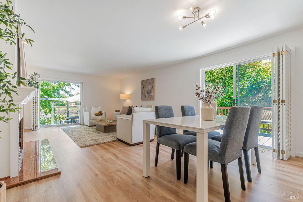 2541 Topaz Dr