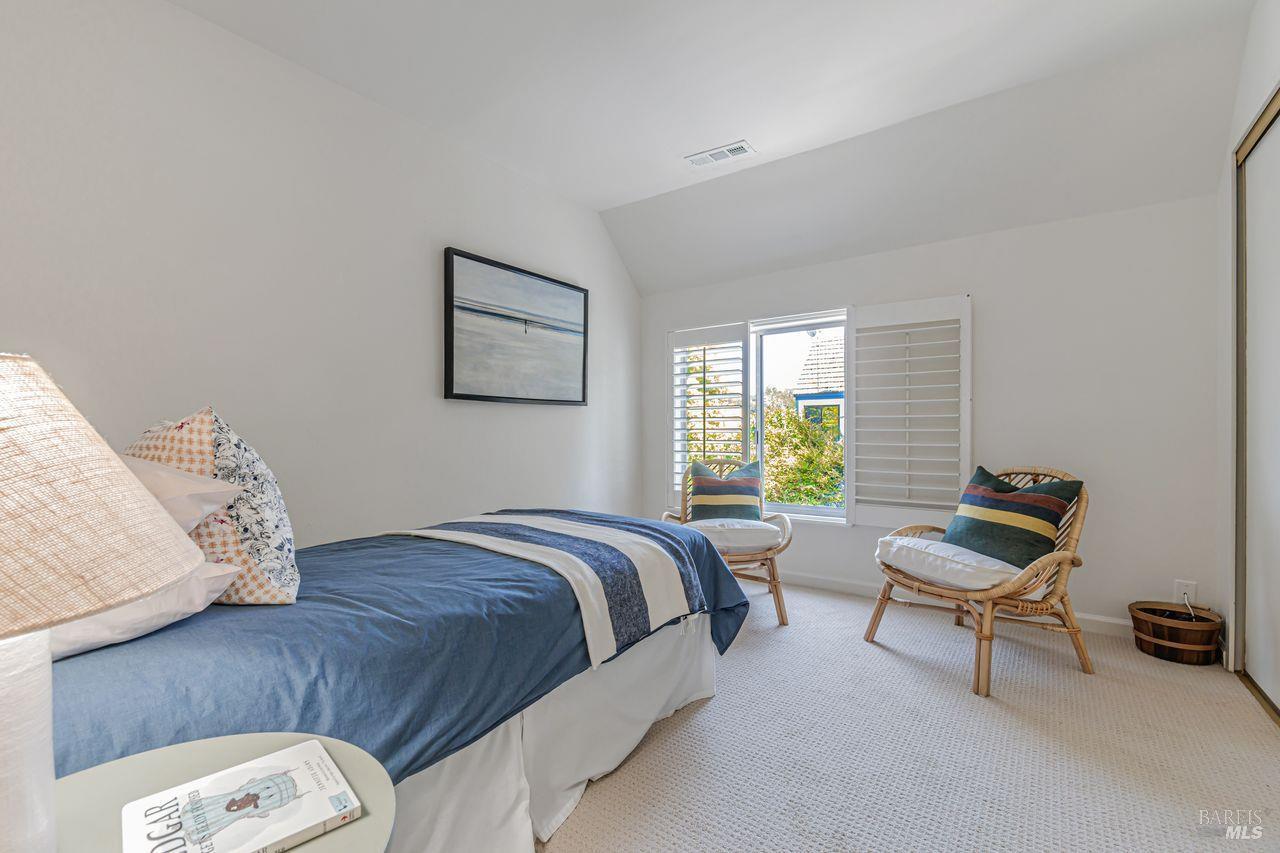 2541 Topaz Dr