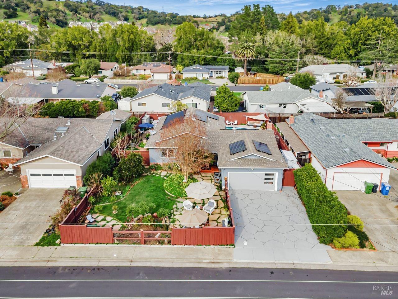 480 Via Del Plano