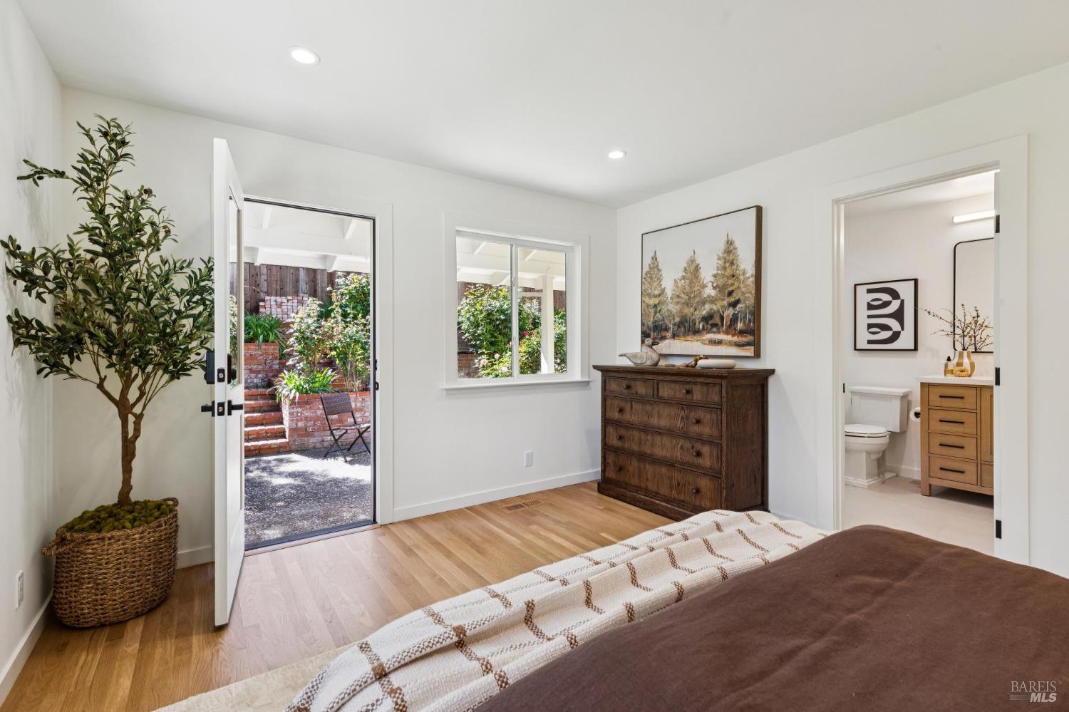 10 Pebble Beach Drive