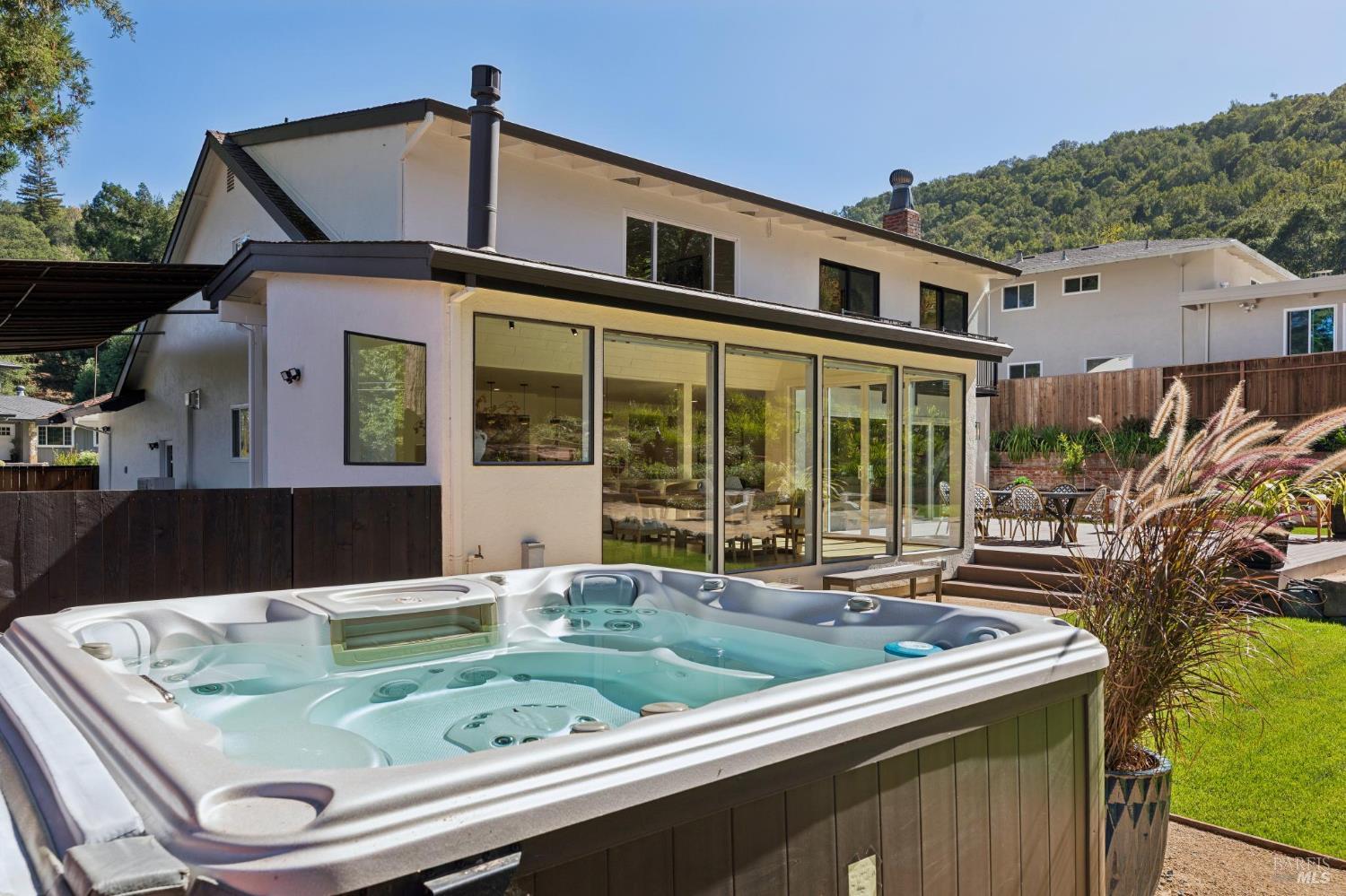 10 Pebble Beach Drive