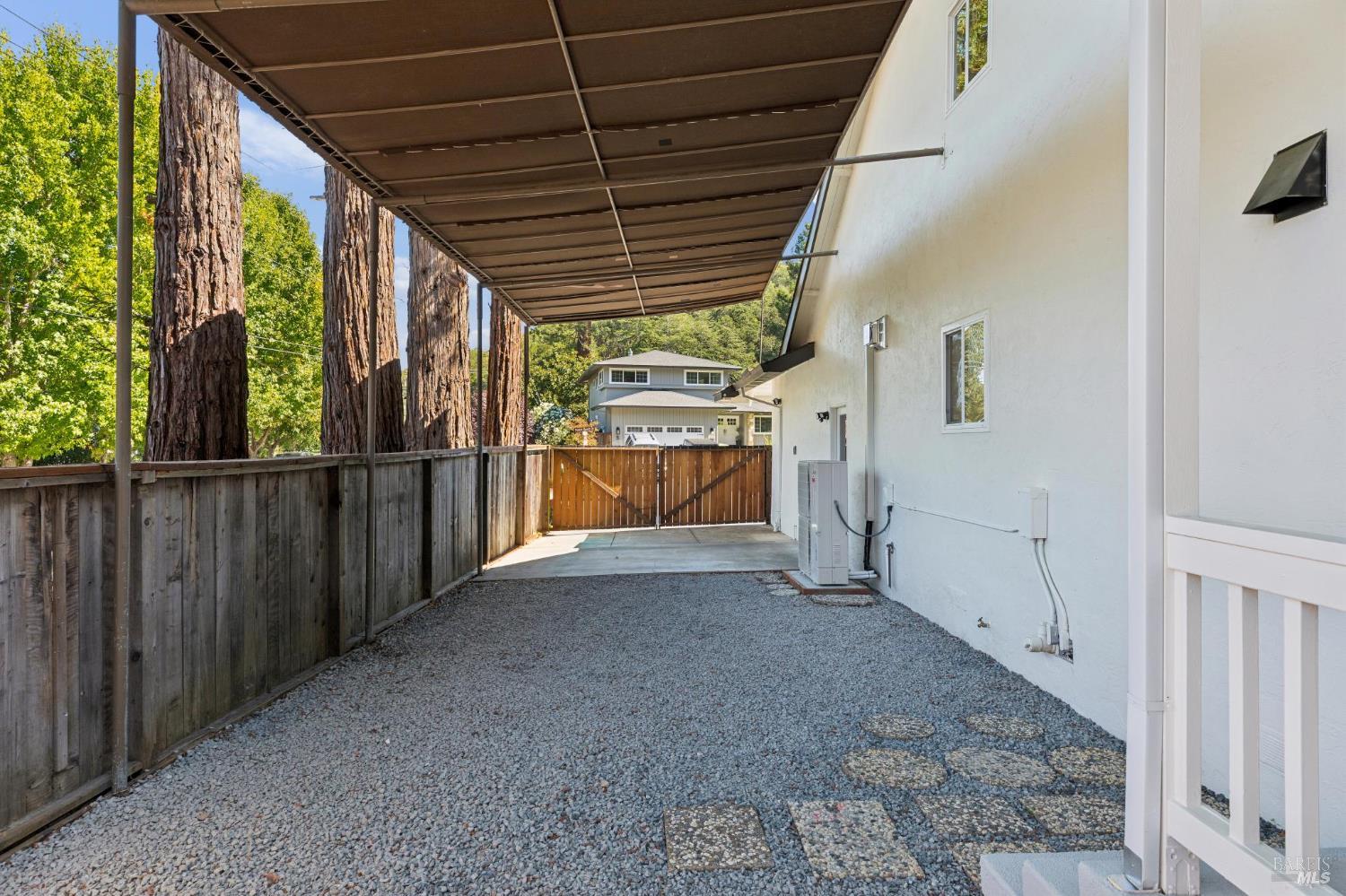 10 Pebble Beach Drive