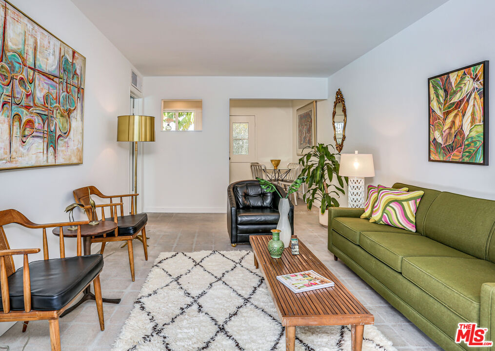 459 E Avenida Olancha Unit: 2