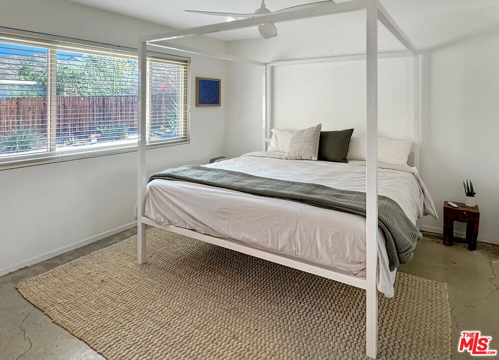 68125 Valley Vista Dr