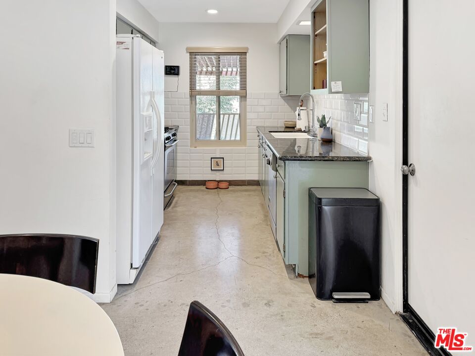 68125 Valley Vista Dr