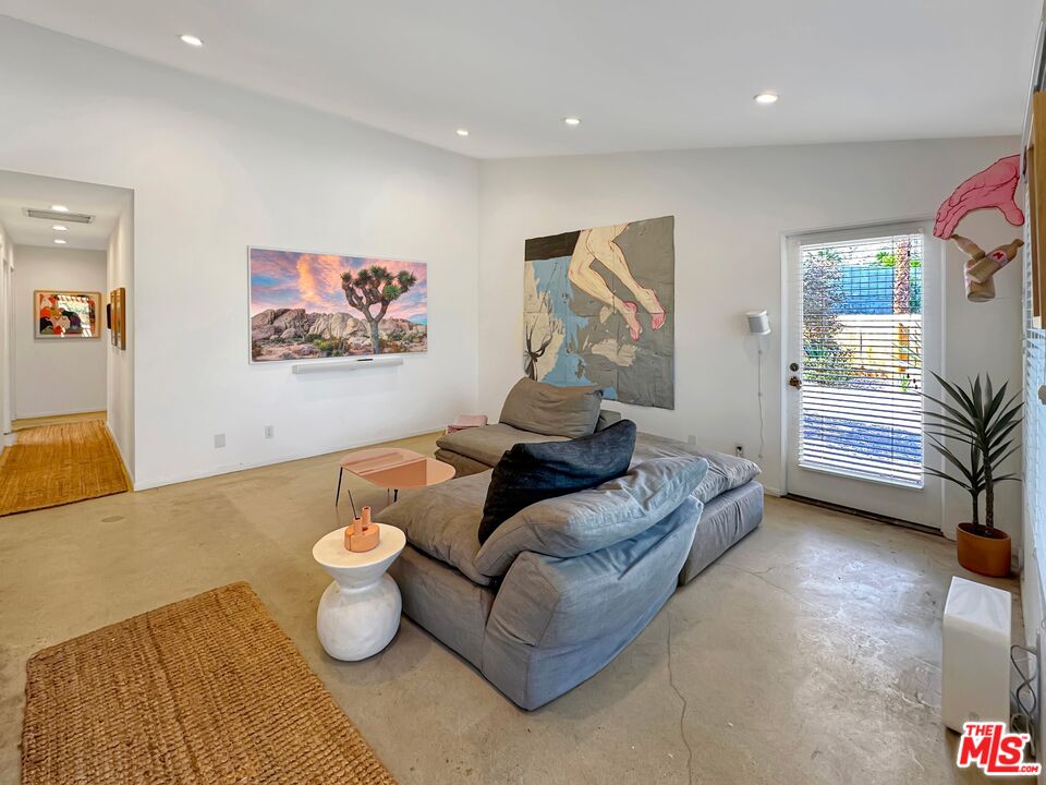 68125 Valley Vista Dr